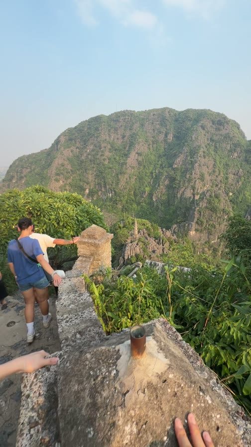 舞洞高處回望寧平的山
