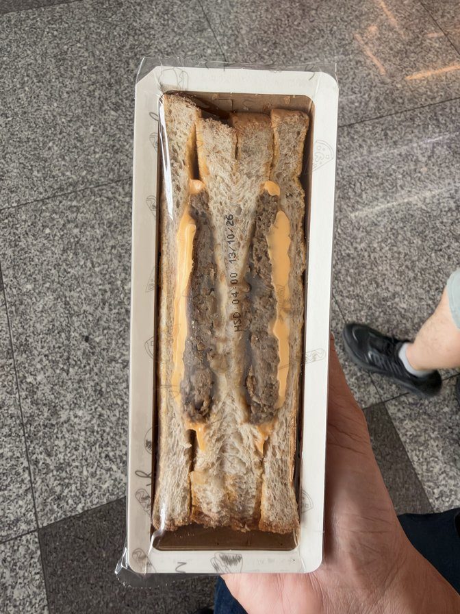 機場買的麵包